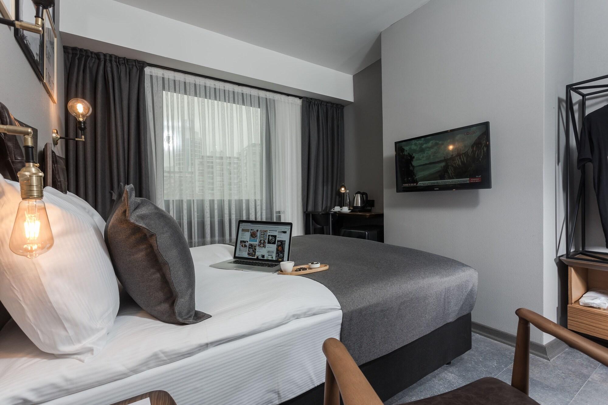 Otel Cinnah
